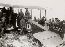 2841 Eerste Wereldoorlog. Koudekerke, vliegtuig van het type Airco D.H.9