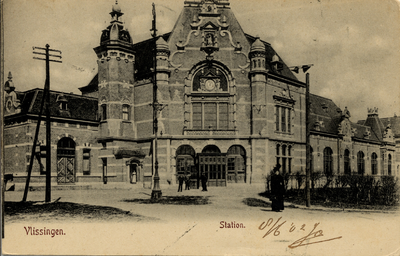 290 'Vlissingen. Station.' Het station van Vlissingen in dienst gesteld op 15 sept. 1894.