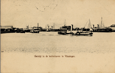 3035 'Gezicht in de buitenhaven te Vlissingen.' Buitenhaven met schepen van de Provinciale Stoombootdiensten (PSD) en ...