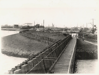 3193 Bouw van de Nieuwe Buitenkeersluis. De nieuwe sluis werd op 4 september 1930 door de mininster van waterstaat, ...