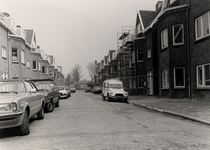 3666 De Nijverheidstraat gezien in de richting van de Sottegemstraat. Renovatie van de woningen van ...
