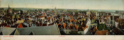 3678 'Vlissingen Panorama' Vanaf de Sint Jacobstoren gezicht op de oude binnenstad van Vlissingen tussen de ...