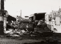 3802 Tweede Wereldoorlog. Centrale keuken Hendrikstraat hoek Emmastraat op 1 juni 1942 n.m. 18.33 uur door bom ...