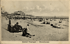 3819 'Zeebad Vlissingen - Strandleven'Het badstrand met op de achtergrond Boulevard Bankert.