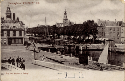 3826 'Beursplein, Vlissingen.'Gezicht op het Beursplein met Beursgebouw, Voorhaven, Koopmanshaven, en Bellamykade.