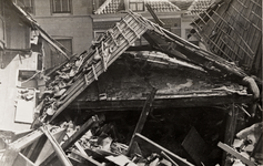 3934 Tweede Wereldoorlog. Vernielde panden in de Marinestraat door bominslag op 1 juni 1942