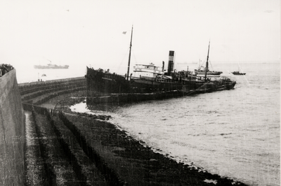 4045 De Fortunata uit Catania, op 3 juli 1939 gestrand op het Roeiershoofd