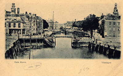 4052 'Oude Haven. Vlissingen' Op de voorgrond de Voorhaven, daarachter de Koopmanshaven. Links het Beursgebouw en ...