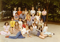 4174 Klas 5 van de Martinusschool in Oost-Souburg. Bovenste rij van links naar rechts Edwin Rietveld, Michel Jonkman, ...