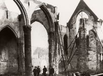 4282 Overblijfselen van de op 5 sept. 1911 afgebrande St. Jacobskerk.