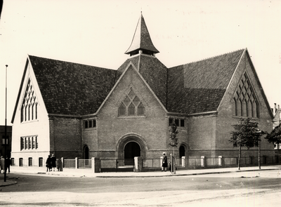 4332 De Gereformeerde Petruskerk in de Paul Krugerstraat. Bouwjaar 1928-1929.