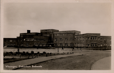 4532 'Vlissingen, Ziekenhuis Bethesda' Op 26 aug. 1931 officieel geopend door burgemeester van Woelderen.