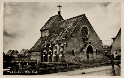 4611 'West-Souburg, R.K. Kerk' De Rooms-Katholieke Martinuskerk aan de Kerklaan te West-Souburg