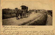 4714 'Walchersche huifwagens' twee huifkarren met paarden op weg