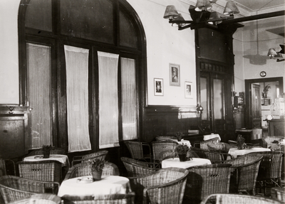 4930 Tweede Wereldoorlog. Het interieur van het Strandhotel in 1942, dat toen Wehrmachtsheim was