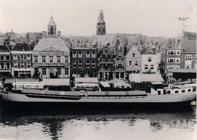 57 De Deo Juvante, het op de Zeehondenwerf gebouwde schip van het type Kempenaar, na de voltooiïng