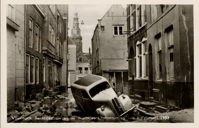 735 'Vlissingen. Sarazijnstraat na de Storm en Overstroming van 1 Februari 1953' Na de stormvloedramp in de nacht van ...