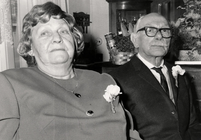 857 Het Vlissingse echtpaar van de Runstraat-Roelse (82 en 81 jaar oud) viert het 60-jarig huwelijksfeest