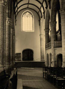 5216 Interieur van de St. Jacobskerk.