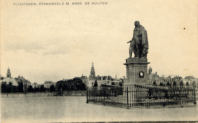 5290 'Vlissingen, Standbeeld M. Adrz. De Ruijter'Standbeeld M.A. de Ruyter, Keizersbolwerk, Boulevard de Ruyter.