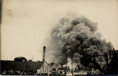 5408 Brand op het terrein van de Nedpam (Ned. Petroleum en Asphaltmij.) op 25, 26 en 27 juli 1924.