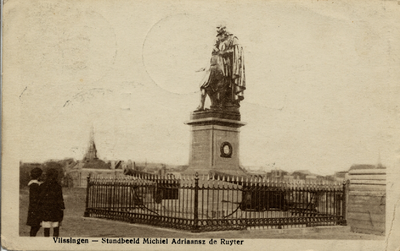 5526 'Vlissingen - Standbeeld Michiel Adriaansz de Ruyter'Keizersbolwerk, Boulevard de Ruyter.