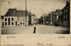 5670 'Groote Markt. Vlissingen' De Grote Markt en de Breestraat met op de hoek café De Gouden Leeuw 