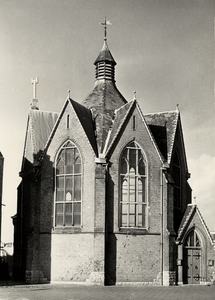5942 De Engelse kerk aan de Paul Krugerstraat; ze werd op 4 jan. 1914 ingewijd en in 1963-1964 gesloopt. In 1919 werd ...