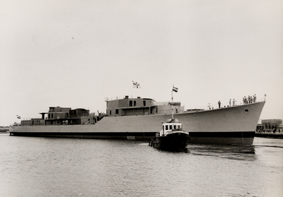 6009 Kon. Mij. de Schelde, de 'Limburg', onderzeebootjager. Bouwnr.: 271, bouwjaar: 1953. Stapelloop. Eigenaar: Kon. ...