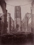 6160 De brand van de St. Jacobstoren en kerk. De ruine van de kerk en toren. Het interieur van de St. Jacobskerk na de brand.