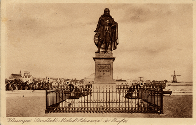 6197 'Vlissingen. Standbeeld Michiel Adriaansz. de Ruyter.'Standbeeld M.A. de Ruyter, Keizersbolwerk, Boulevard de Ruyter.