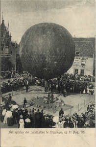 6263 'Het oplaten der luchtballon te Vlissingen op 31 Aug. '06' Festiviteit op de Grote Markt t.g.v. de verjaardag van ...