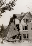 6424 Tweede Wereldoorlog. Verwoeste huizen in de Verkuijl Quakkelaarstraat op 20 augustus 1943 om 16.27 uur