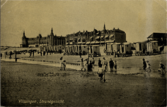 6442 'Vlissingen, Strandgezicht.' Het badstrand met op de achtergrond Boulevard Evertsen met het Grand Hotel des Bains ...