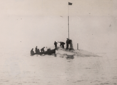 6590 Hr. Ms. O 1, ex. onderzeeboot I, ex-Luctor et Emergo, waterverplaatsing 105/124 t. 1-6-1904 voor eigen rekening op ...