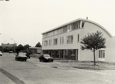 7087 Nieuwbouw in Paauwenburg zuid-oost (Alexander Gogelweg) na afbraak van de flatwoningen aan de Troelstraweg. De ...