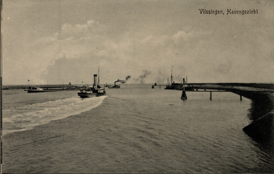 7131 'Vlissingen, Havengezicht'. Een veerboot van de Provinciale Stoombootdiensten (PSD) vaart de Buitenhaven uit