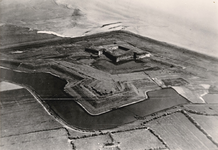 7401 Luchtfoto. Fort Rammekens te Ritthem