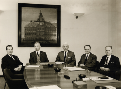 7849 Vlissingen (voor de herindeling Walcheren). burgemeester en wethouders anno 1966.Van l. naar r.: Ch.J. Gillissen ...