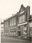7901 Vroegere R.K. meisjesschool (St. Annaschool) in de Breestraat. Na de oorlog 1940-1945 werd het een gemengde ...