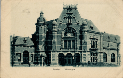 8507 'Station. Vlissingen' Op 15-9-1894 werd het station aan de Buitenhaven in dienst gesteld.