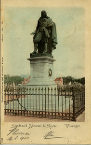 8587 'Standbeeld Admiraal de Ruyter. Vlissingen'Standbeeld M.A. de Ruyter, Keizersbolwerk, Boulevard de Ruyter.