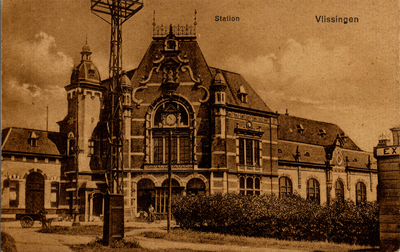 8632 'Station. Vlissingen' Het station aan de Buitenhaven, in dienst gesteld in 1894.