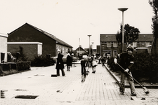 8954 Actie 'Vlissingen Bezemschoon'. Leerlingen van de openbare school de Startbaan in Westerzicht.