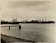 9383 De Buitenhaven met raderschepen van de Stoomvaartmij. Zeeland