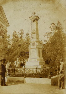 9456 Monument van M.A. de Ruyter en de door hem bevrijde Hongaarse predikanten in de stad Debreczen in Hongarije