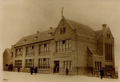 9474 Het gebouw van de openbare Bonedijkeschool, bouwjaar 1928, opening 8 jan. 1929