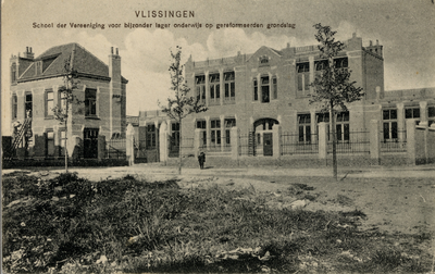 9592 School der Vereeniging voor bijzonder lager onderwijs op gereformeerde grondslag. De Gereformeerde lagere school ...