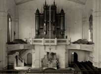 9604 Interieur van de Nieuwe kerk (Ned. Herv.) aan de Wilhelminastraat. Eerste steen gelegd op 2 april 1860. In gebruik ...