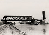 9627 Vlakebrug over het kanaal door Zuid-Beveland